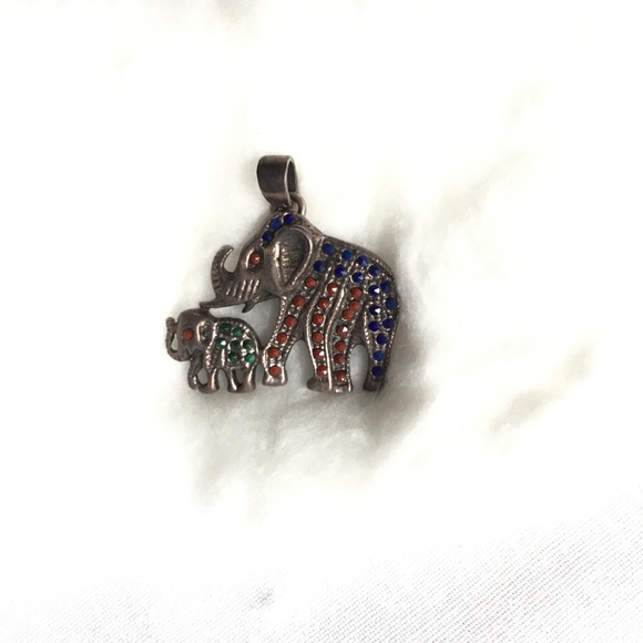 Sterling Silver ELEPHANT with BABY PENDANT - Picture 5 of 10